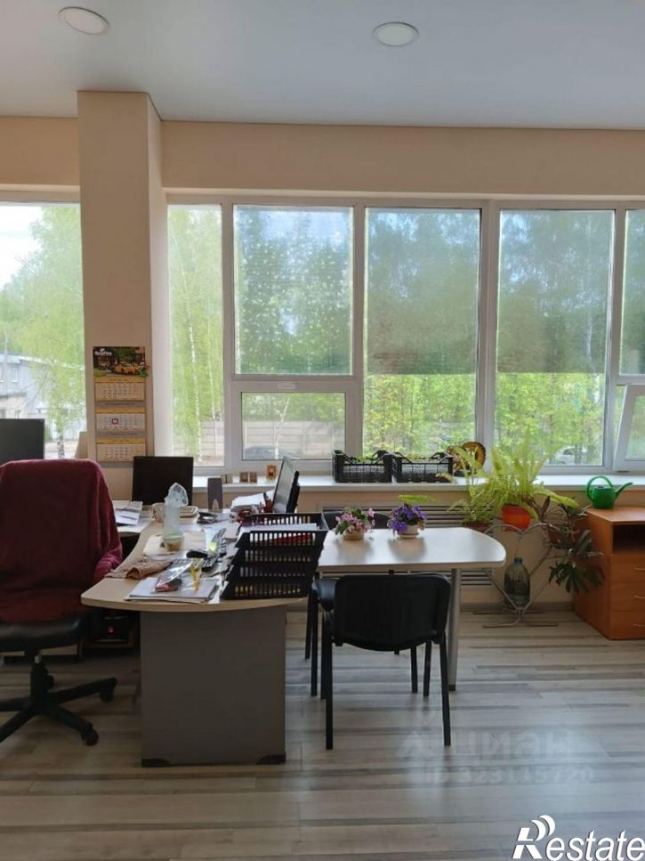 Торговое помещение улица Победы, 9,  д. 9