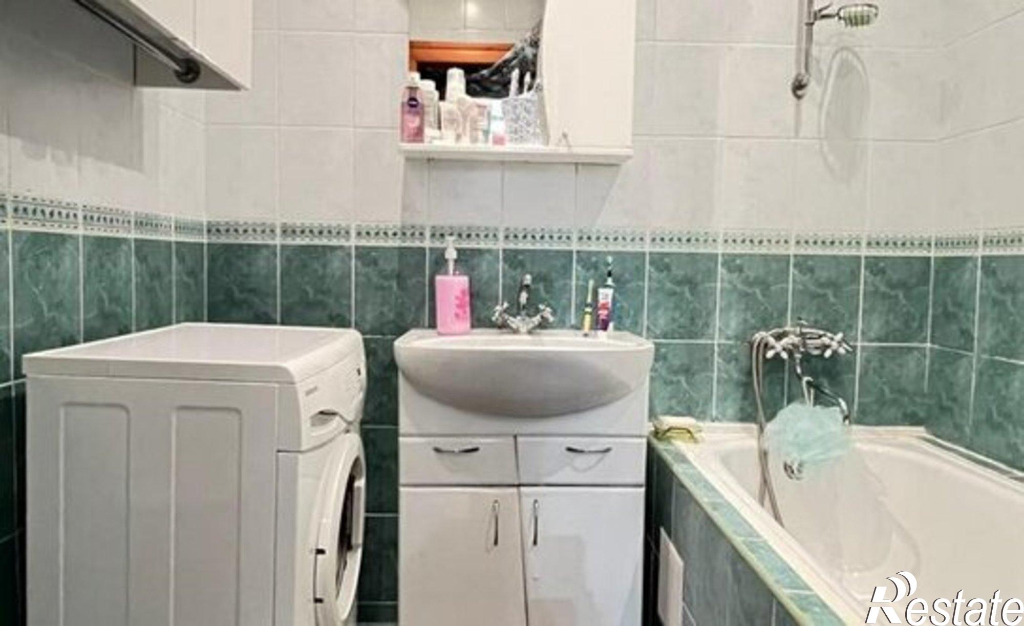 Купить квартиру за 9 300 000 рублей на ул Куликова, 33а