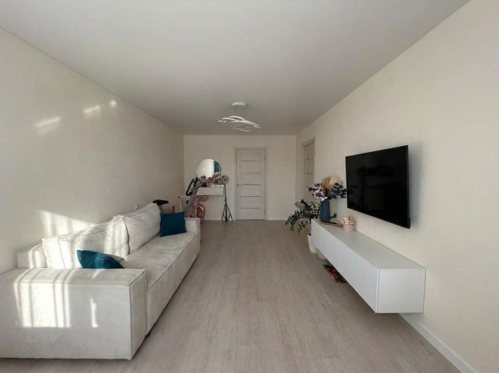 3-комн квартира Кирова ул, 25