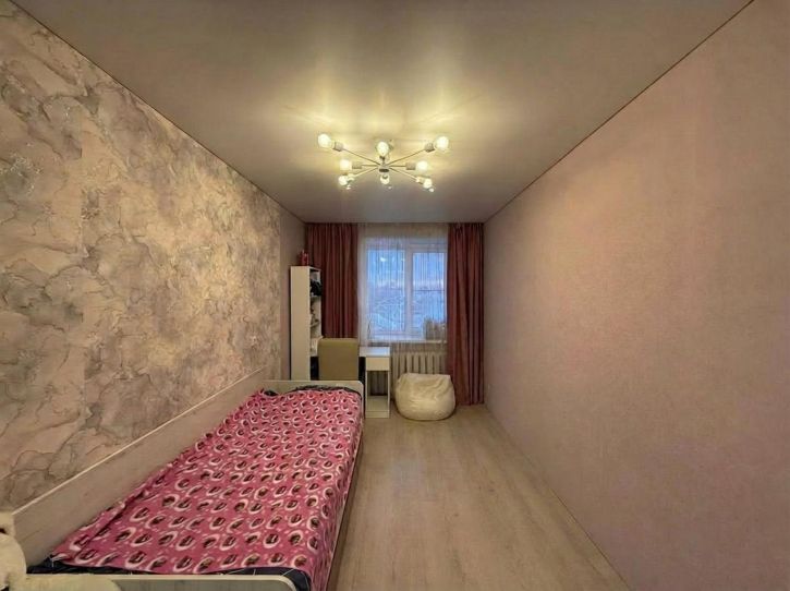 3-комн квартира Кирова ул, 25