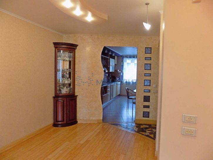 5-комн квартира Грунина ул, 2